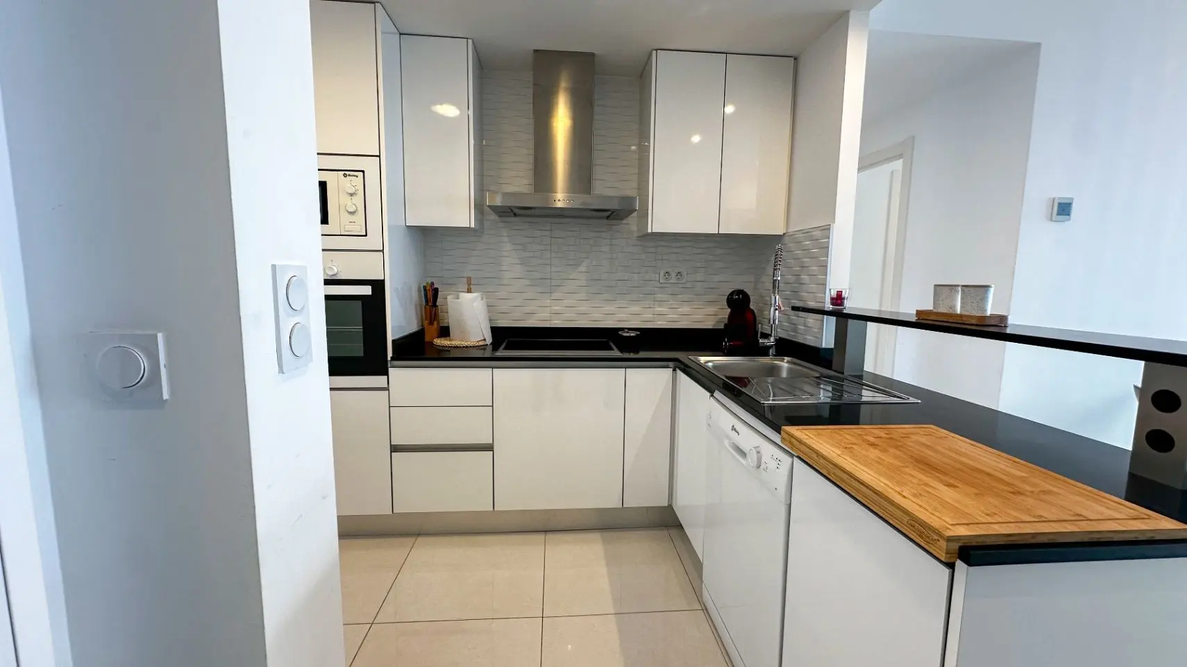 Apartment Of 93 M² In Torrevieja, Spain