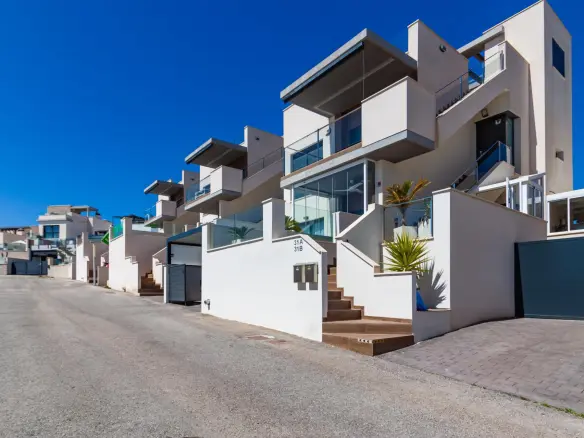 Apartment Of 101 M² In San Miguel De Salinas