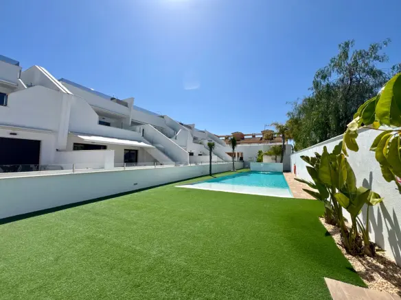 Apartment Of 77 M² In Pilar De La Horadada
