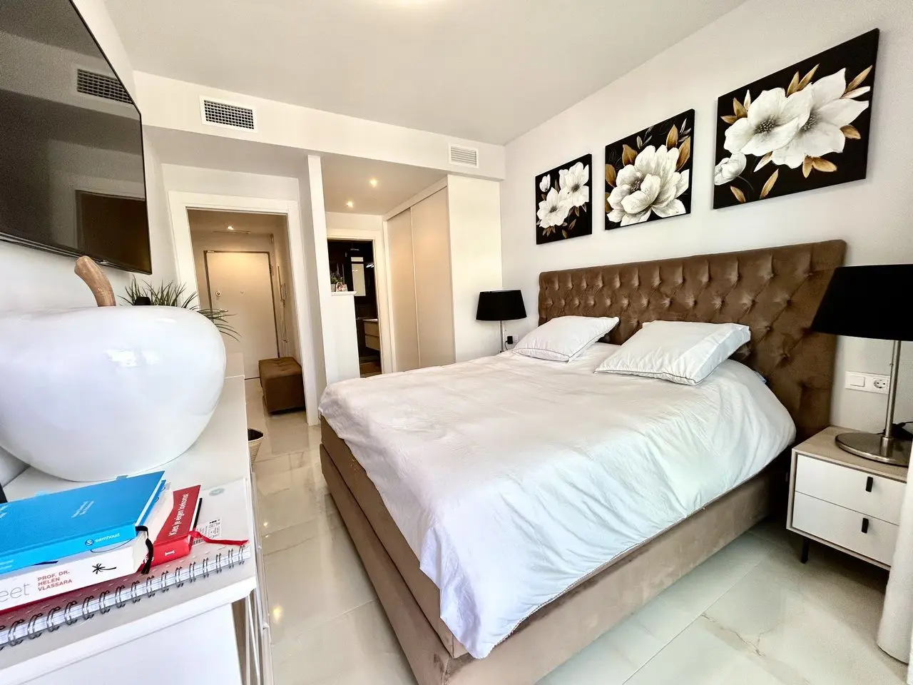 Apartment Of 127 M² With Mediterranean Style In Orihuela Costa, Spain