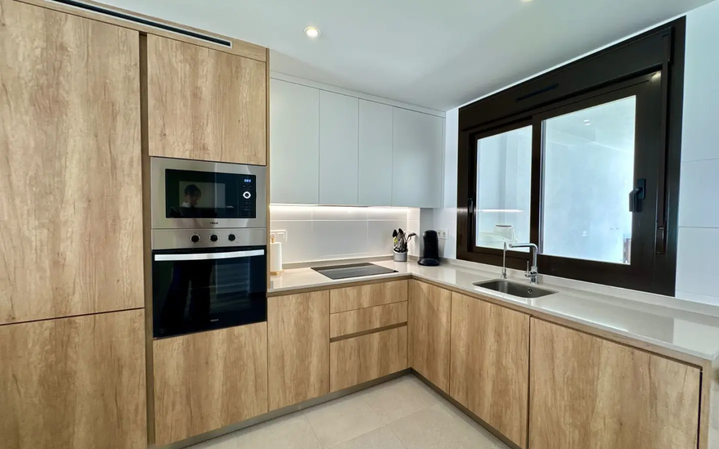 2-bedroom Apartment In Pilar De La Horadada, Spain (77 M²)