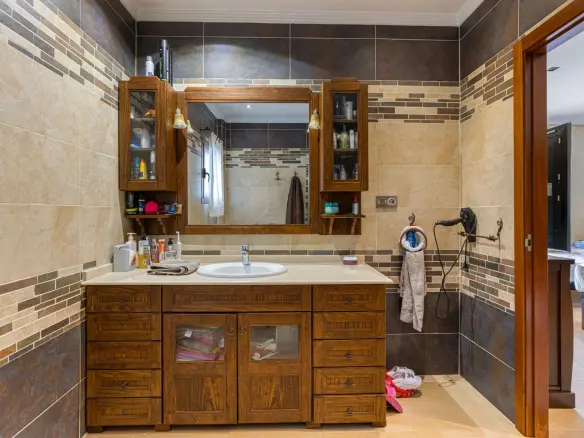 4-bedroom Villa In Los Montesinos, Spain (417 M²)