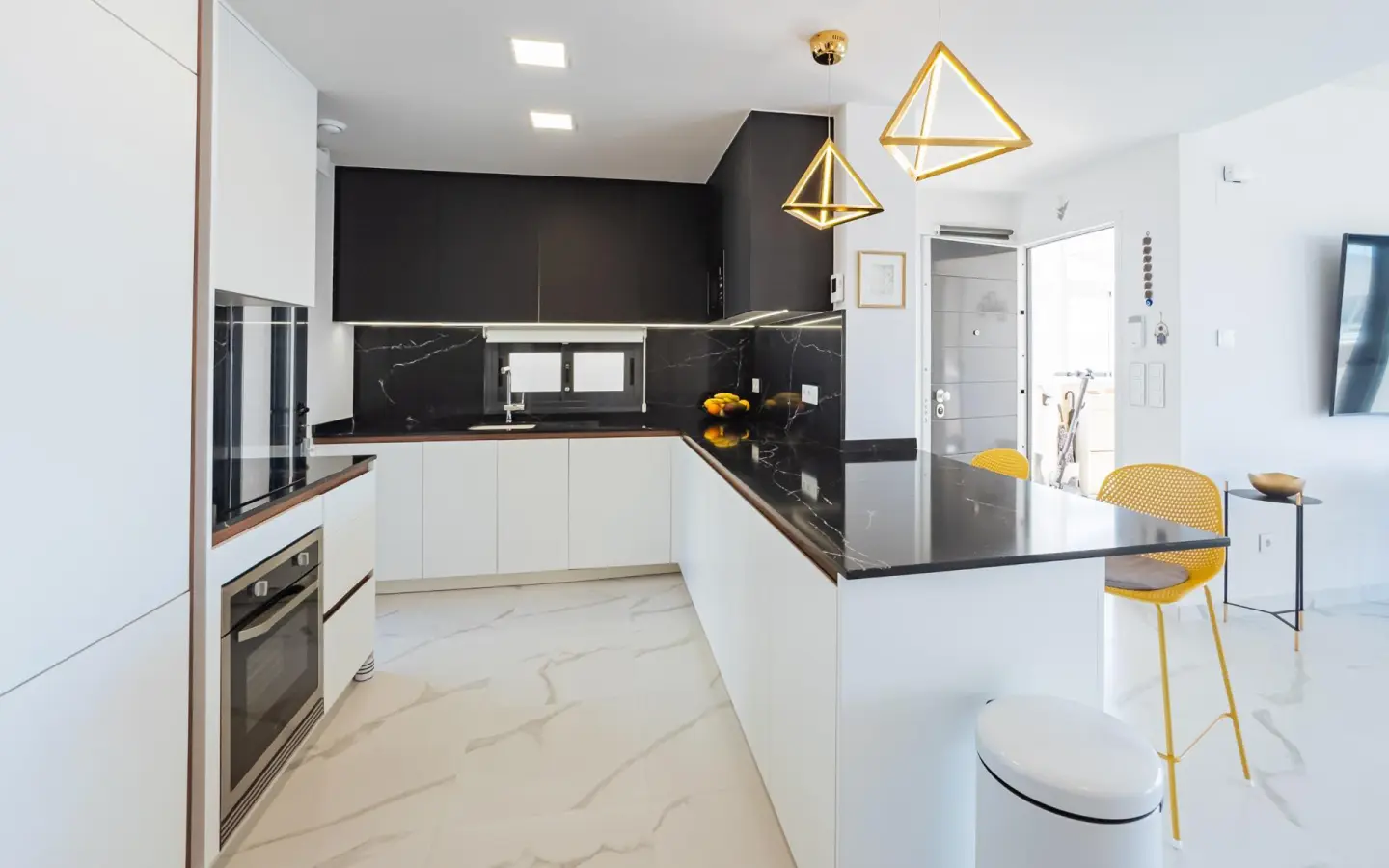 2-bedroom Apartment In San Miguel De Salinas, Spain (101 M²)