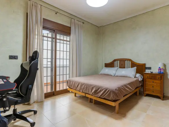 4-bedroom Villa In Los Montesinos, Spain (417 M²)
