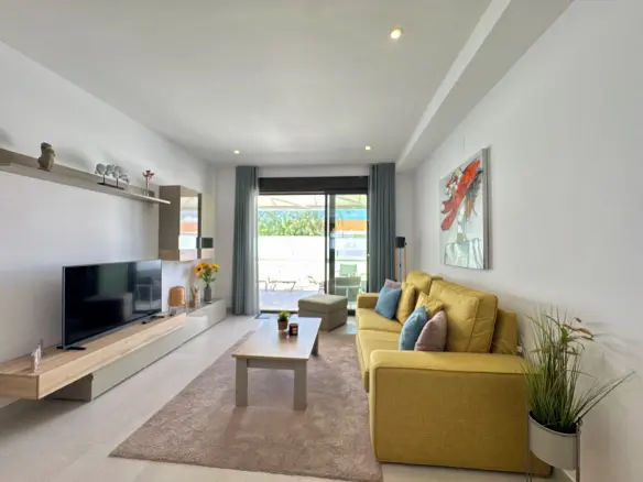 2-bedroom Apartment In Pilar De La Horadada, Spain (77 M²)