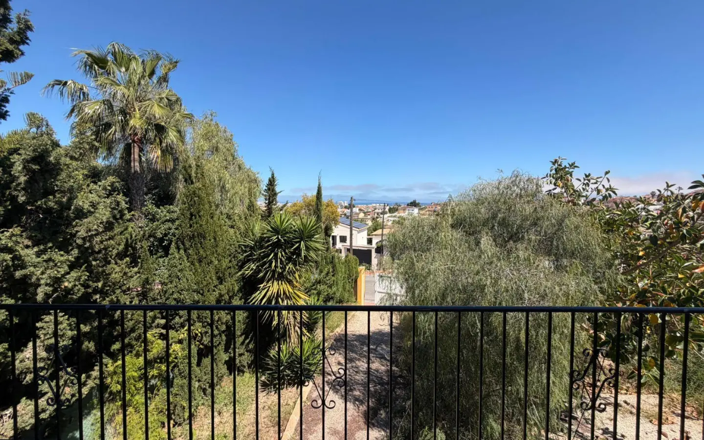 4-bedroom Villa In Torrevieja, Spain (150 M²)