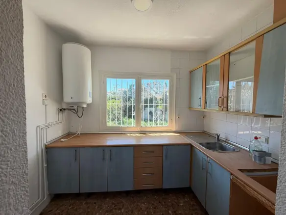 4-bedroom Villa In Torrevieja, Spain (150 M²)
