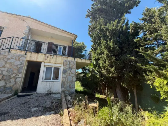 4-bedroom Villa In Torrevieja, Spain (150 M²)