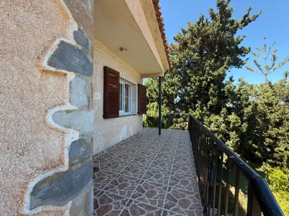 4-bedroom Villa In Torrevieja, Spain (150 M²)