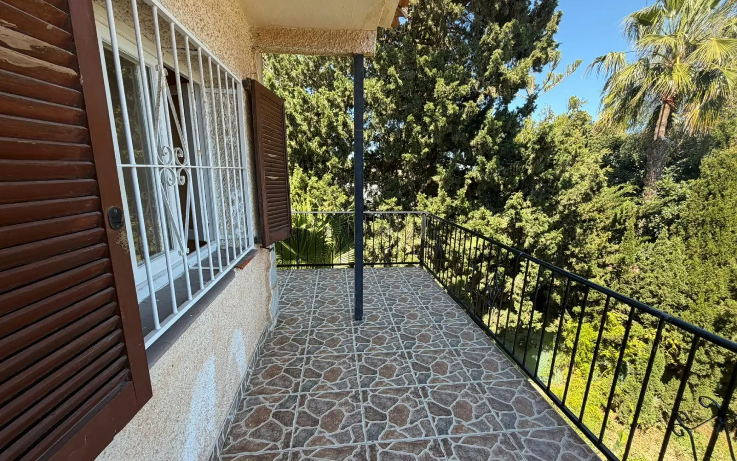 4-bedroom Villa In Torrevieja, Spain (150 M²)