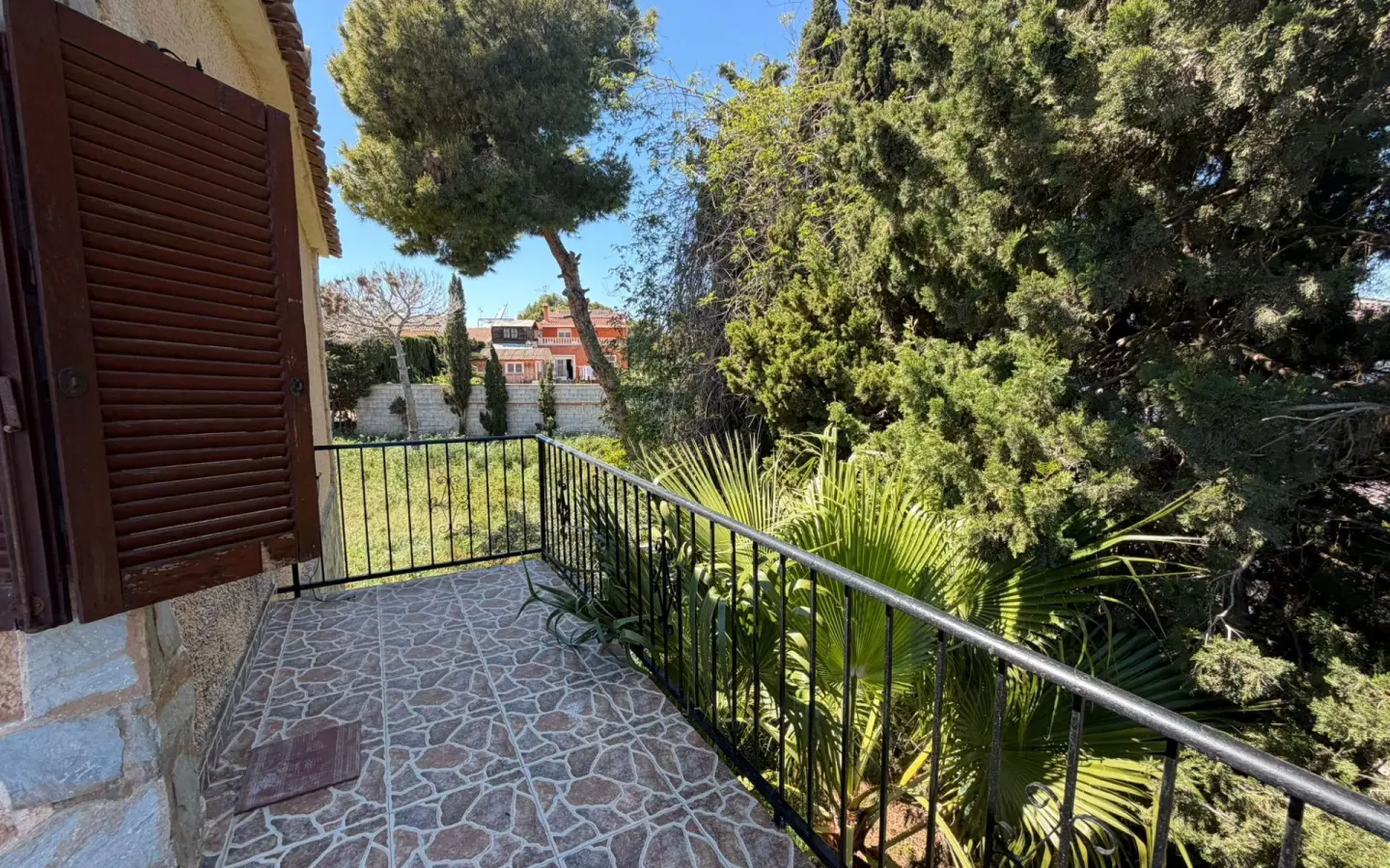 4-bedroom Villa In Torrevieja, Spain (150 M²)