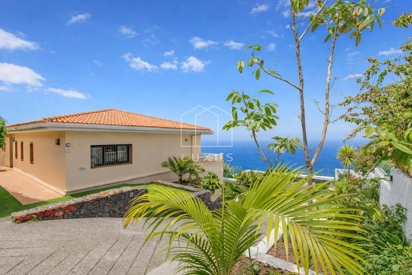 Villa Of 335 M² In El Sauzal