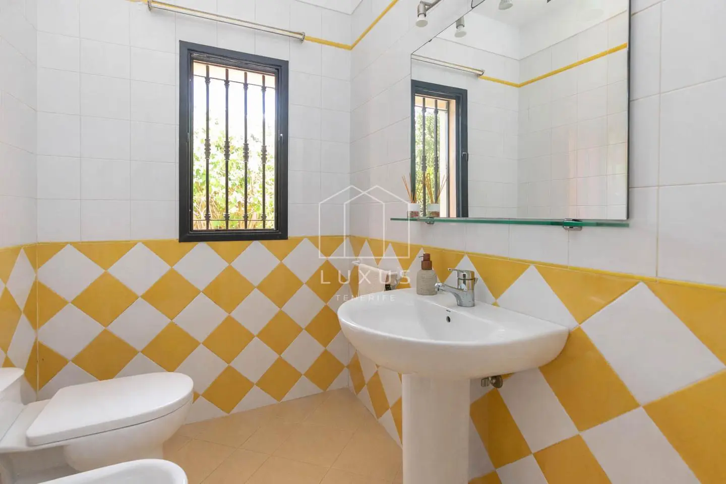 Villa Of 335 M² In El Sauzal