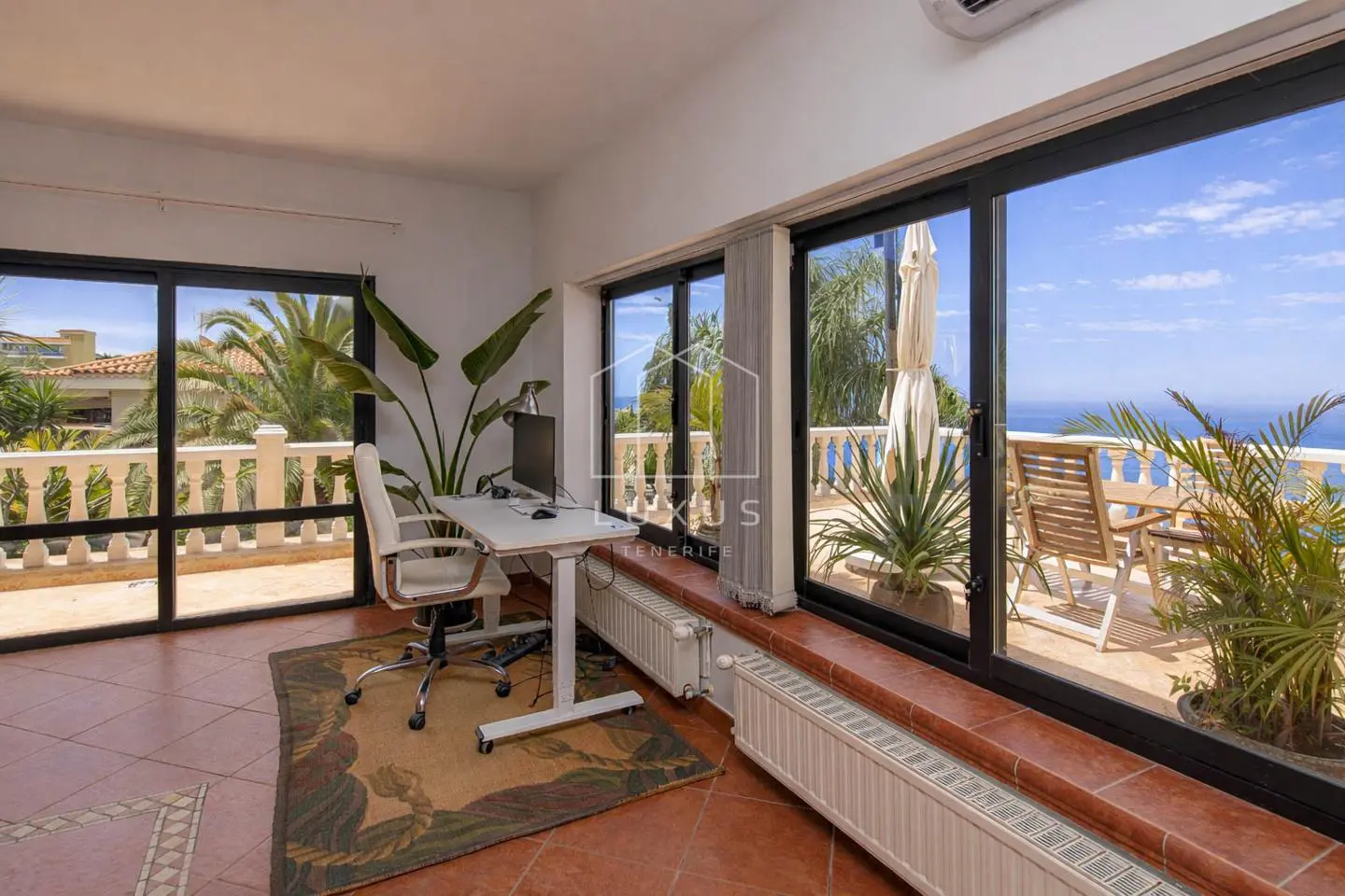 Villa Of 335 M² In El Sauzal
