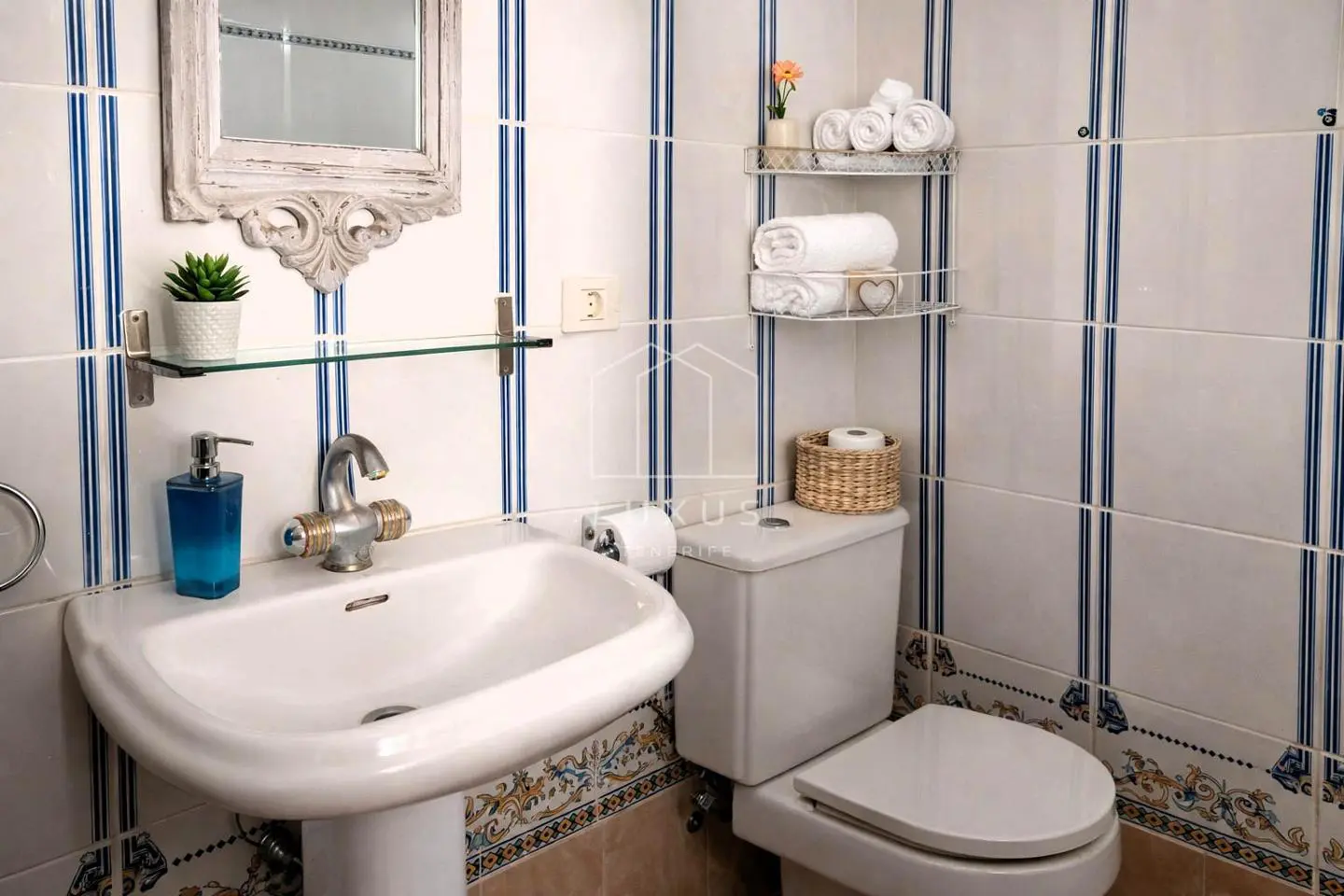 Villa Of 423 M² In Icod De Los Vinos