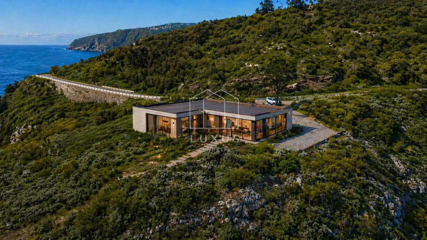 Villa Of 340 M² In El Tanque, Spain