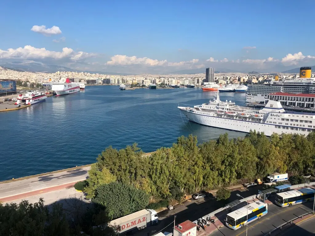 Flat Of 126 M² In Athens