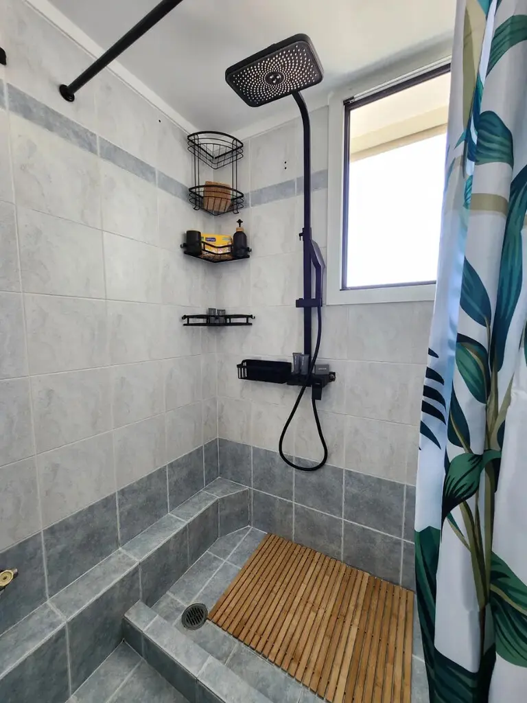 Flat Of 16 M² With Features In Athens