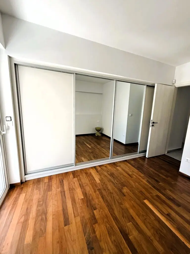 Flat Of 115 M² In Athens