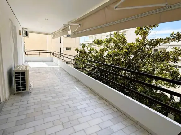 Flat Of 115 M² In Athens