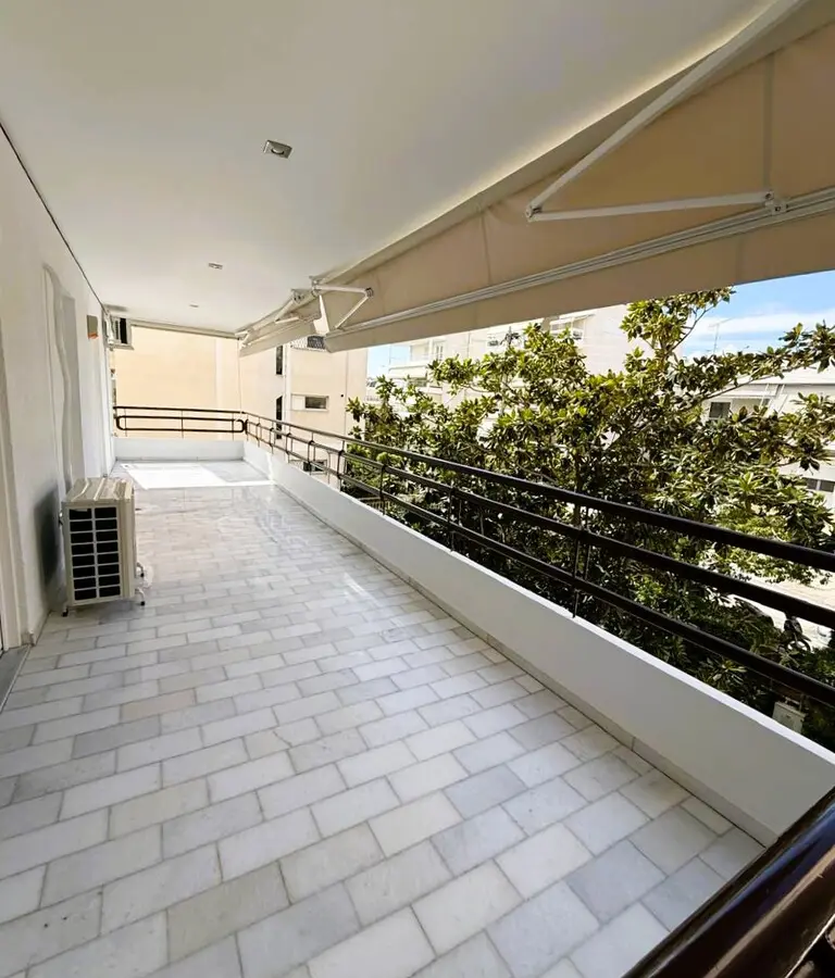 Flat Of 115 M² In Athens