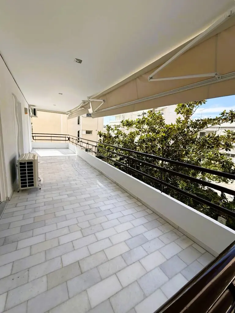 Flat Of 115 M² In Athens