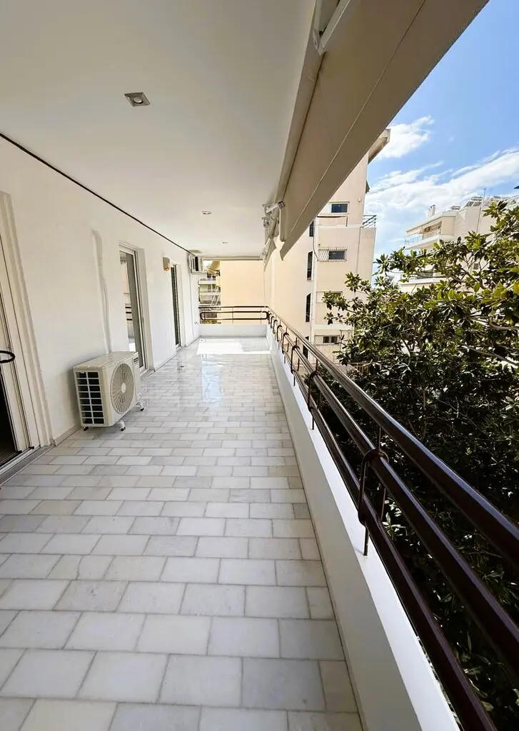 Flat Of 115 M² In Athens