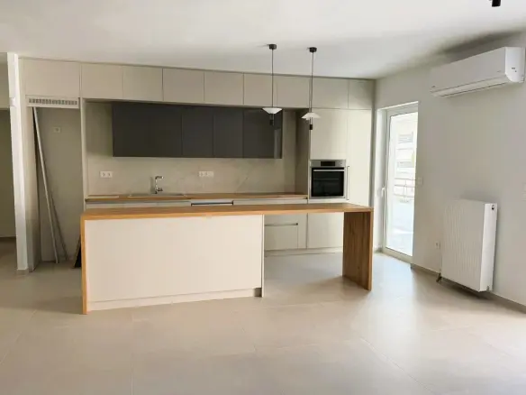 Flat Of 115 M² In Athens