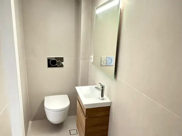 Flat Of 115 M² In Athens