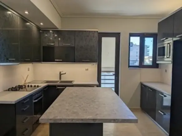 Flat Of 100 M² In Athens