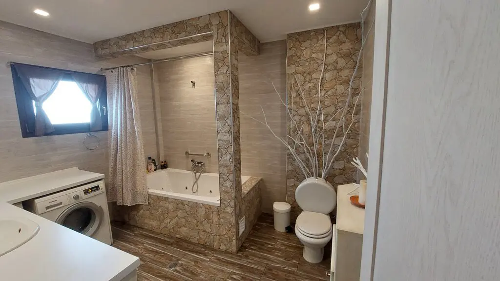 Maisonette Of 184 M² In Olympic Coast