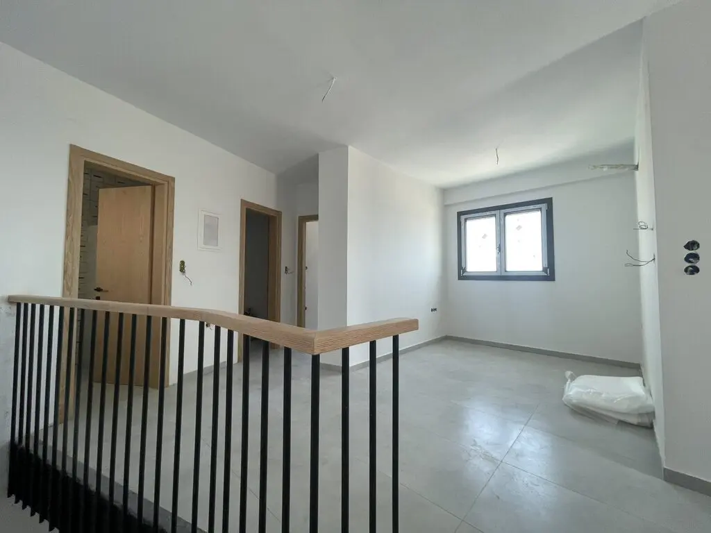 Maisonette 204 M² In Kavala