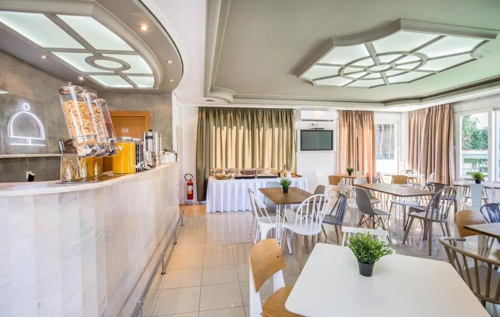 Hotel Of 720 M² In Thassos