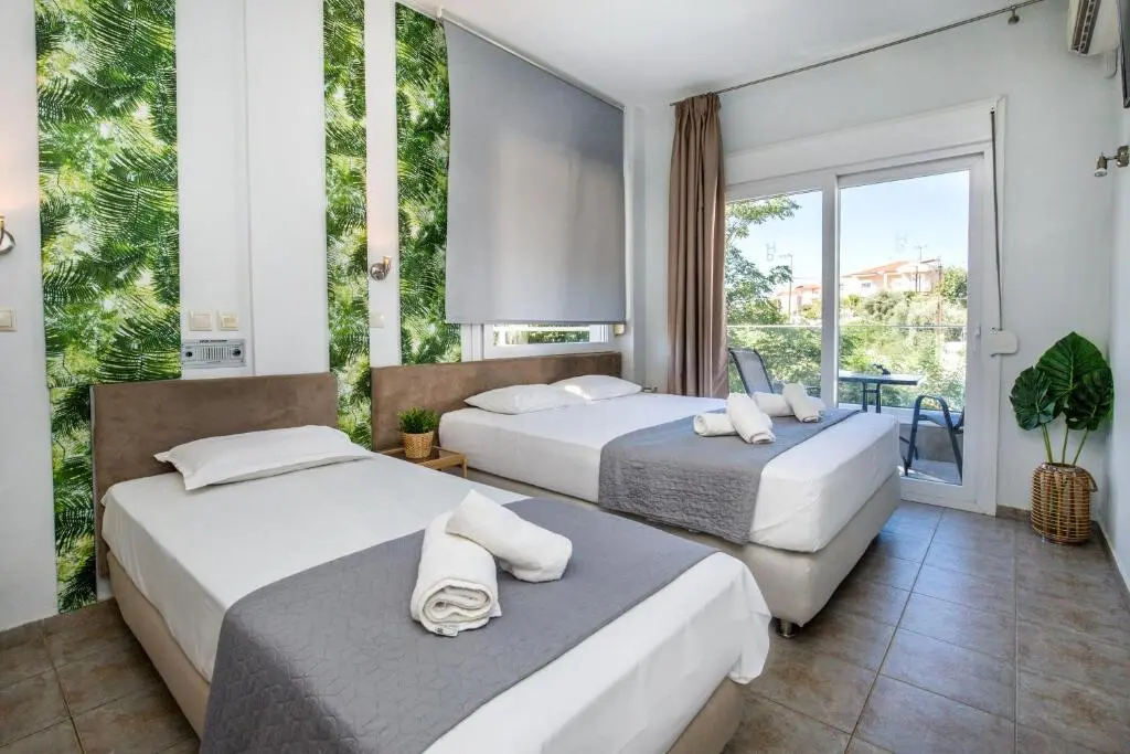 Hotel Of 720 M² In Thassos