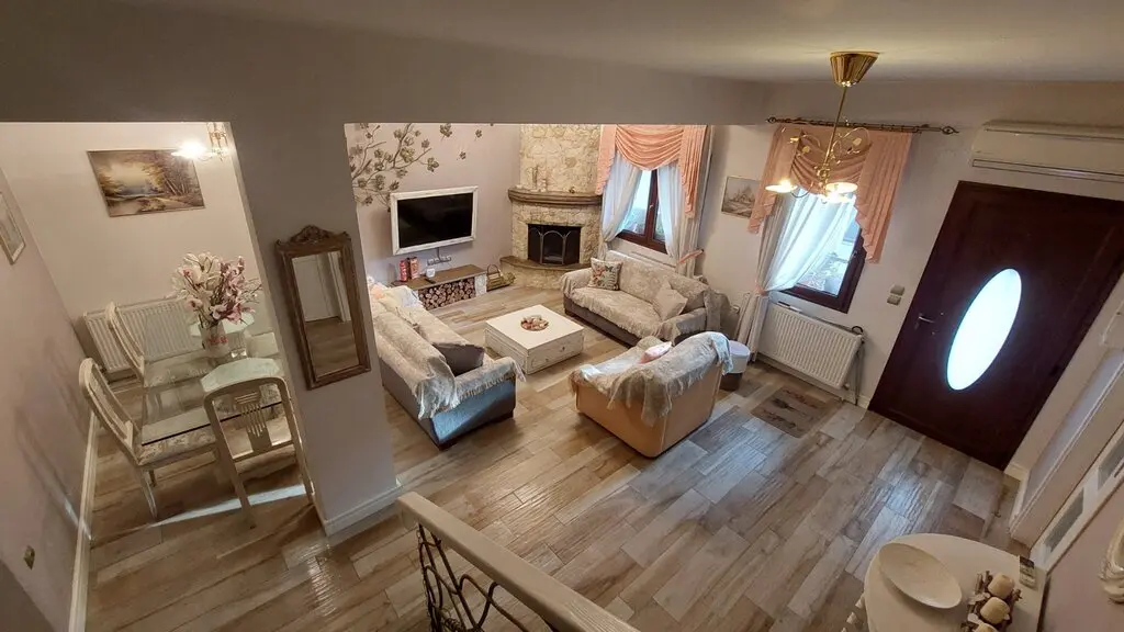 Maisonette Of 184 M² In Olympic Coast