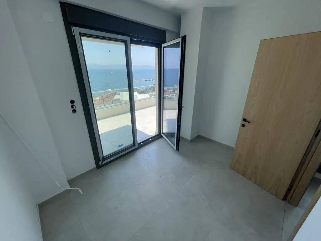 Maisonette 204 M² In Kavala