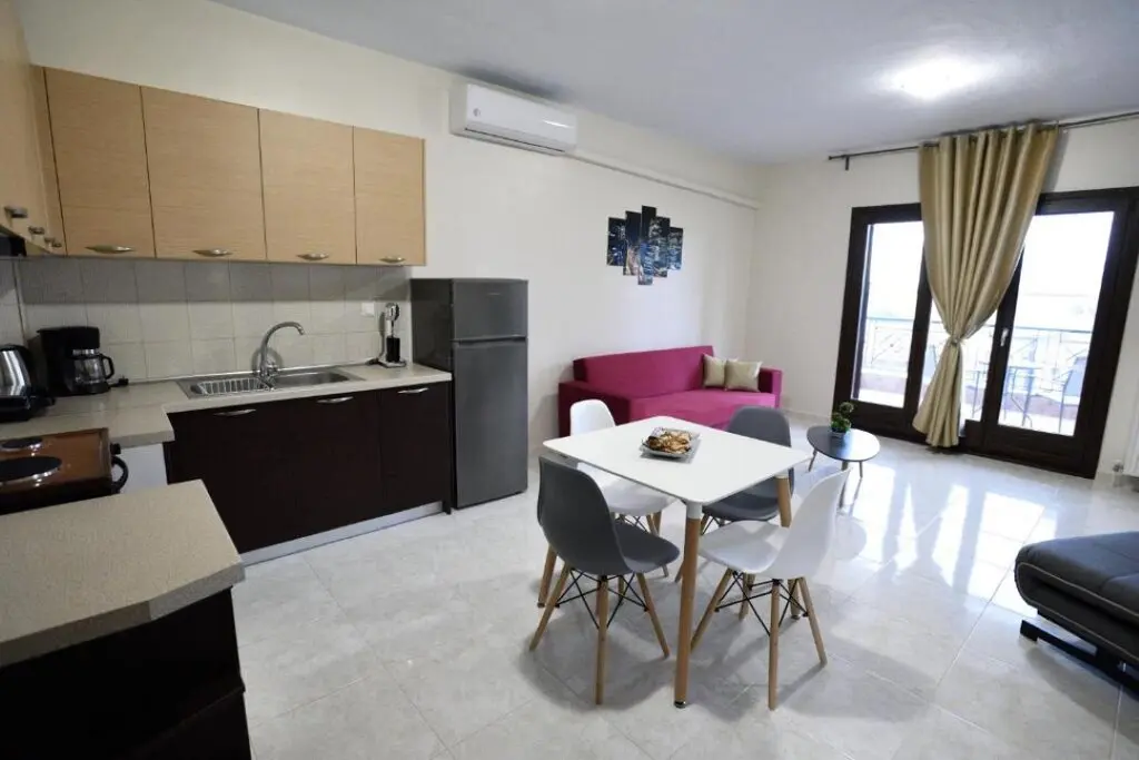 Hotel Of 420 M² In Athos, Chalkidiki