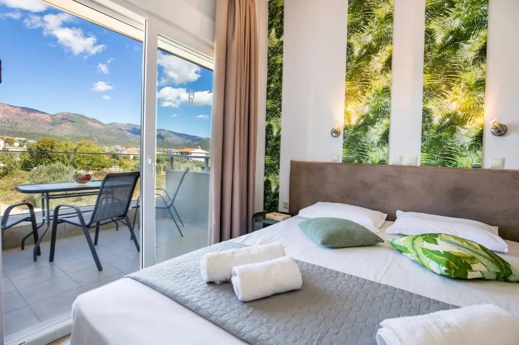 Hotel Of 720 M² In Thassos