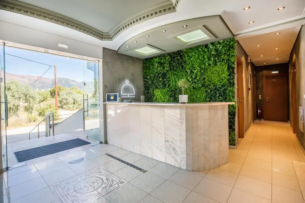 Hotel Of 720 M² In Thassos