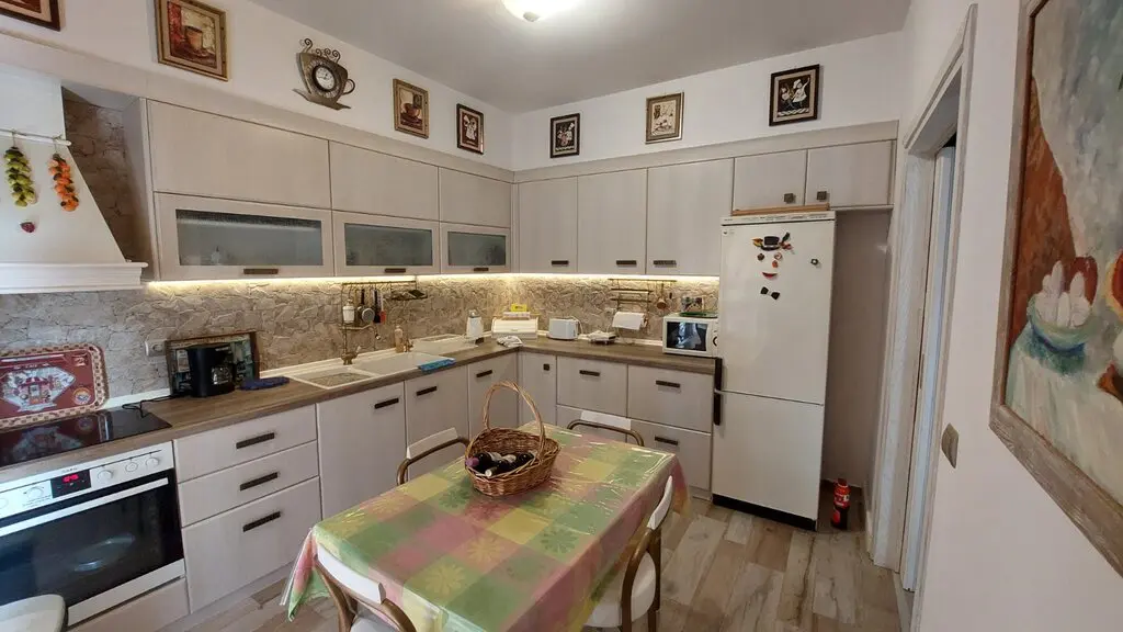 Maisonette Of 184 M² In Olympic Coast