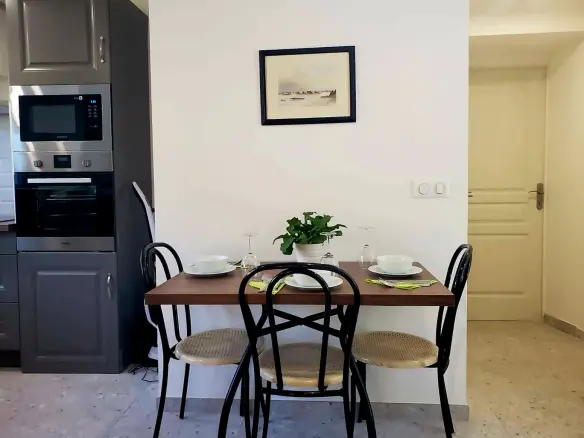 2-bedroom House In Lamalou Les Bains, France (56 M²)