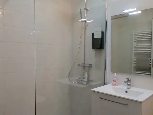 2-bedroom House In Lamalou Les Bains, France (56 M²)