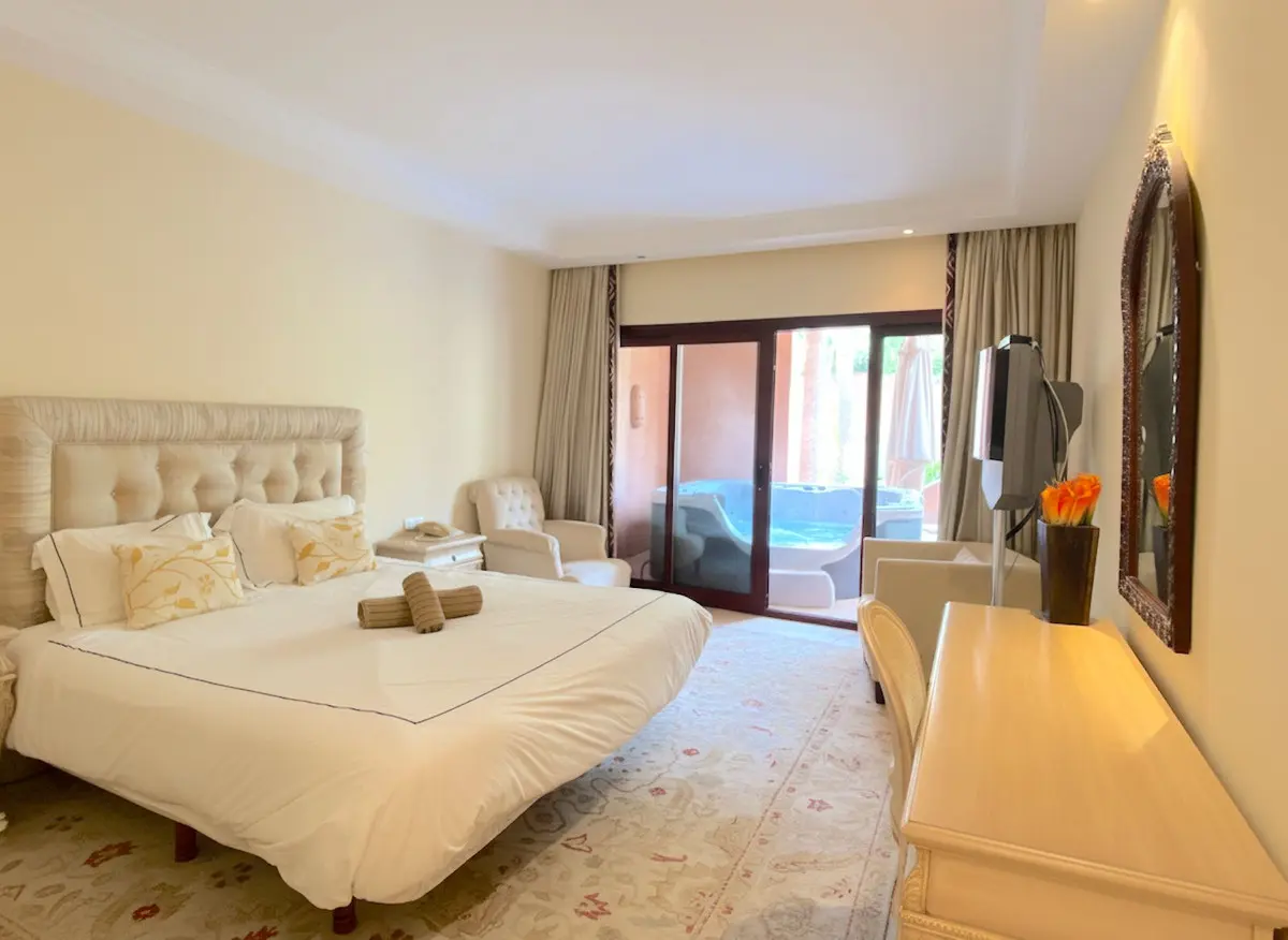 Apartment Of 201 M² In New Golden Mile, Spain