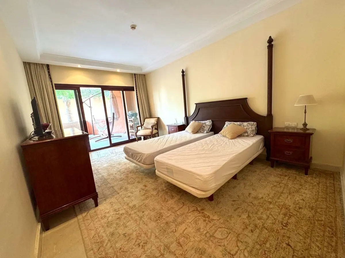 Apartment Of 201 M² In New Golden Mile, Spain