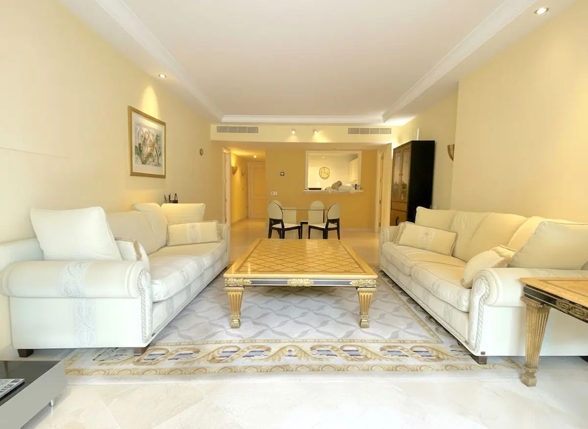 Apartment Of 201 M² In New Golden Mile, Spain