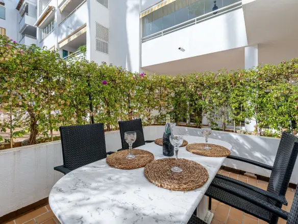 Renovated Apartment With Pool In Estepona, Málaga, Spain