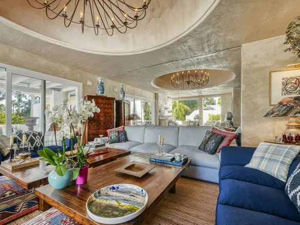 Renovated Villa With Garden In Guadalmina Baja, Málaga