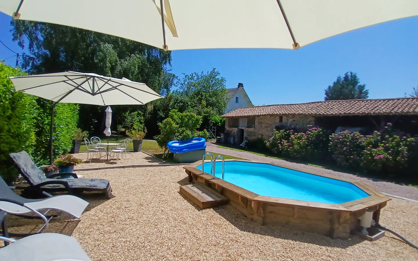 Character House Of 150 M² With Pool, Outbuildings And Garage In Dordogne Village