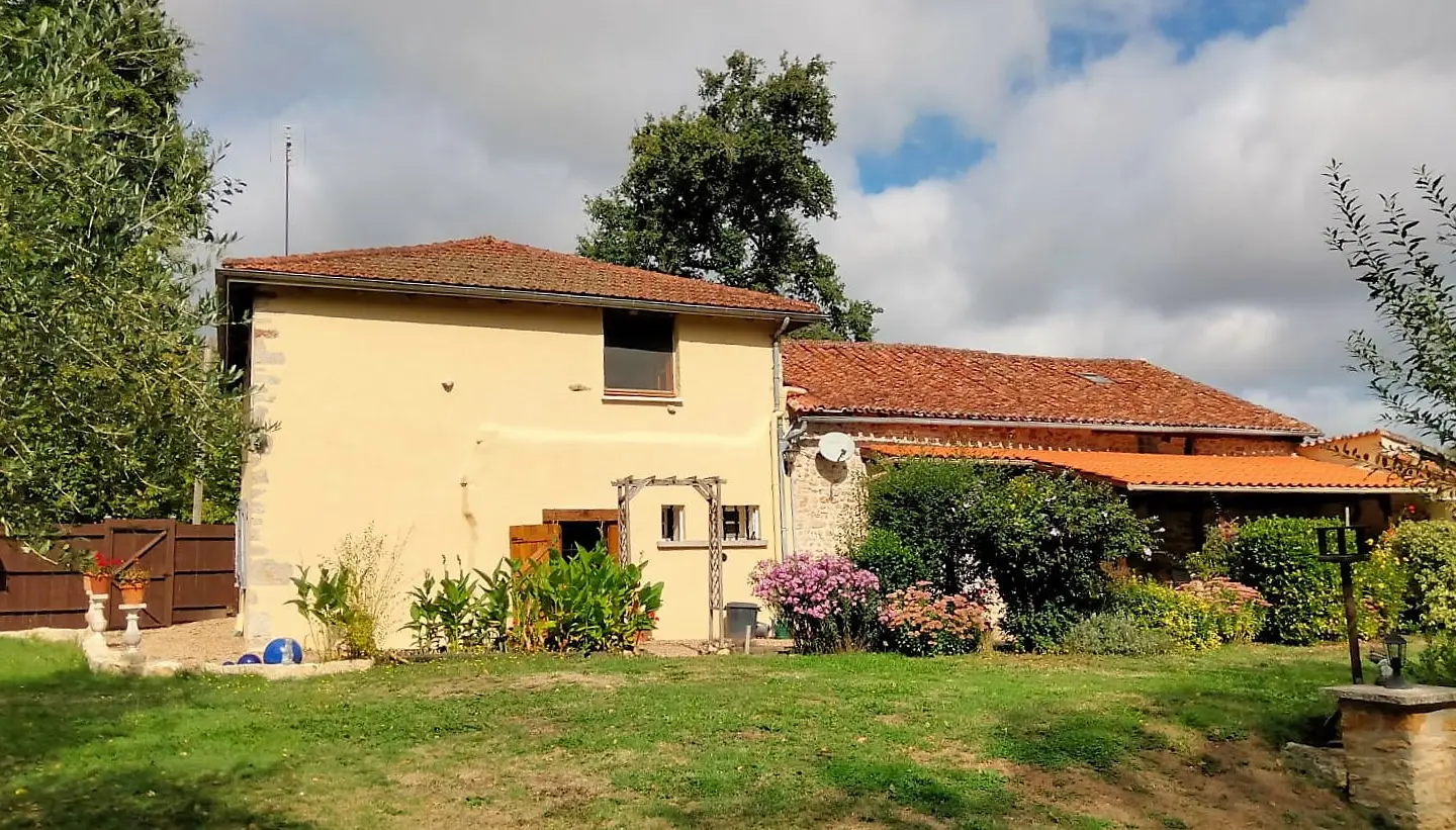 Stone House Of X M² With Outbuildings, Pond, Mature Gardens In Charente