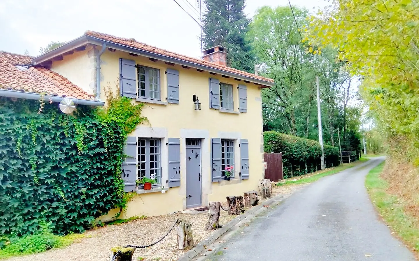 Stone House Of X M² With Outbuildings, Pond, Mature Gardens In Charente